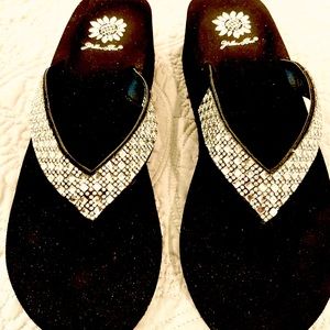 Yellow Box NEW Flip Flops, Size 9, Clear STONED